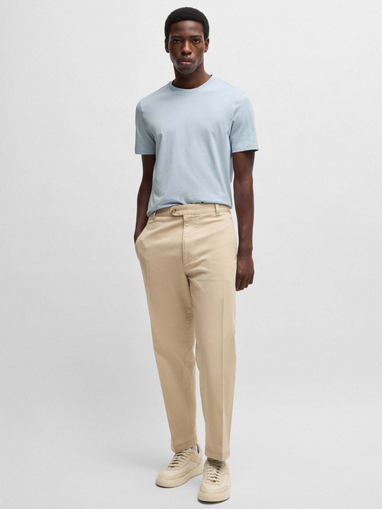 T-Shirt B�sica