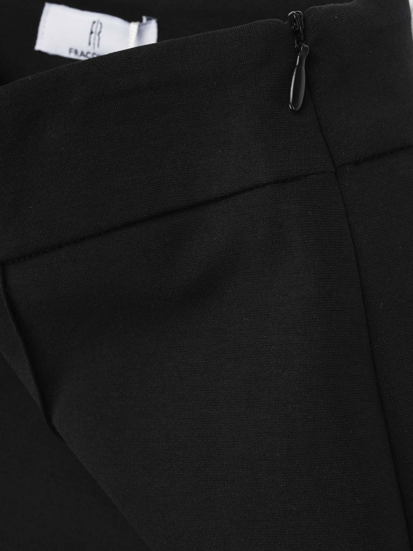 Calças Straight Fit