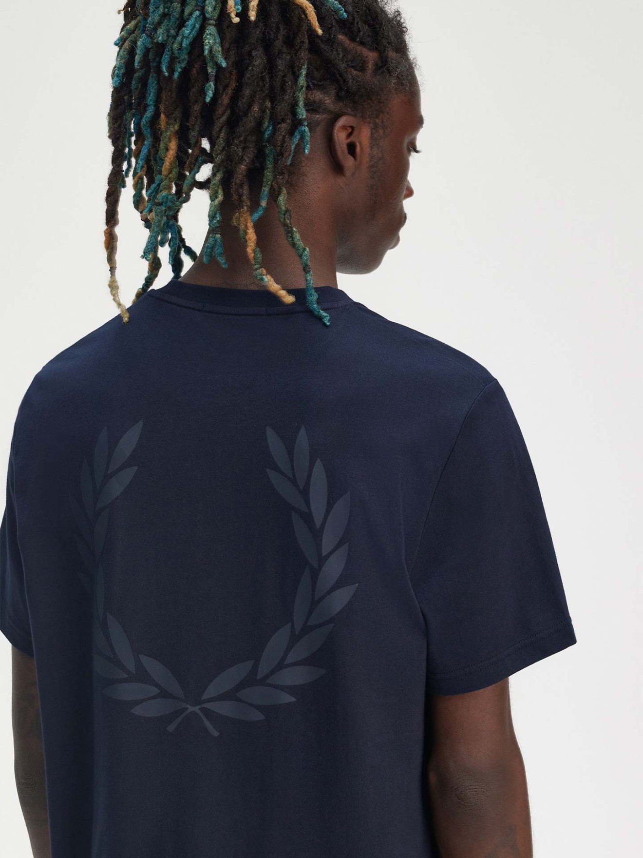 T-Shirt Laurel Wreath Graphic
