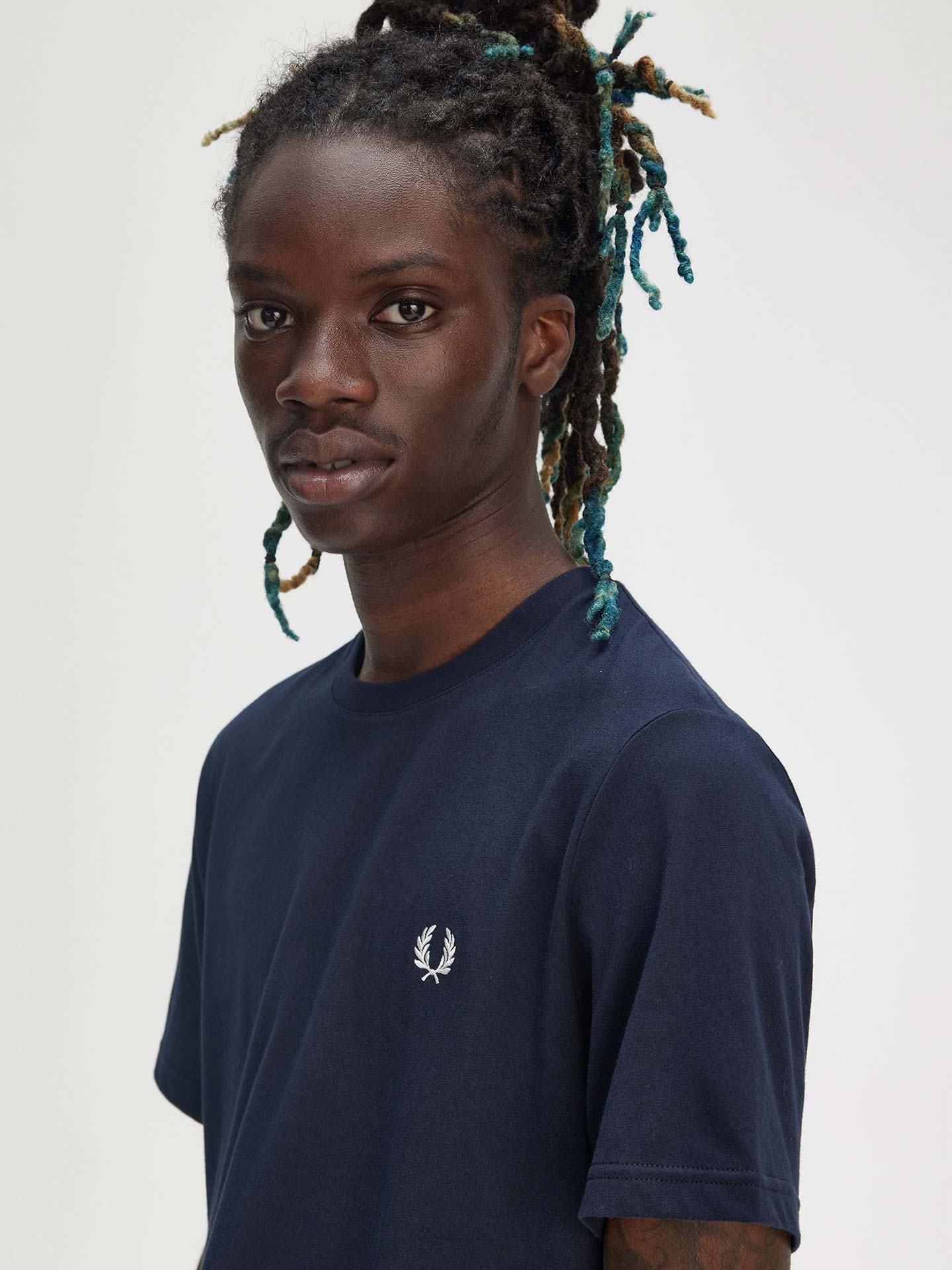 T-Shirt Laurel Wreath Graphic