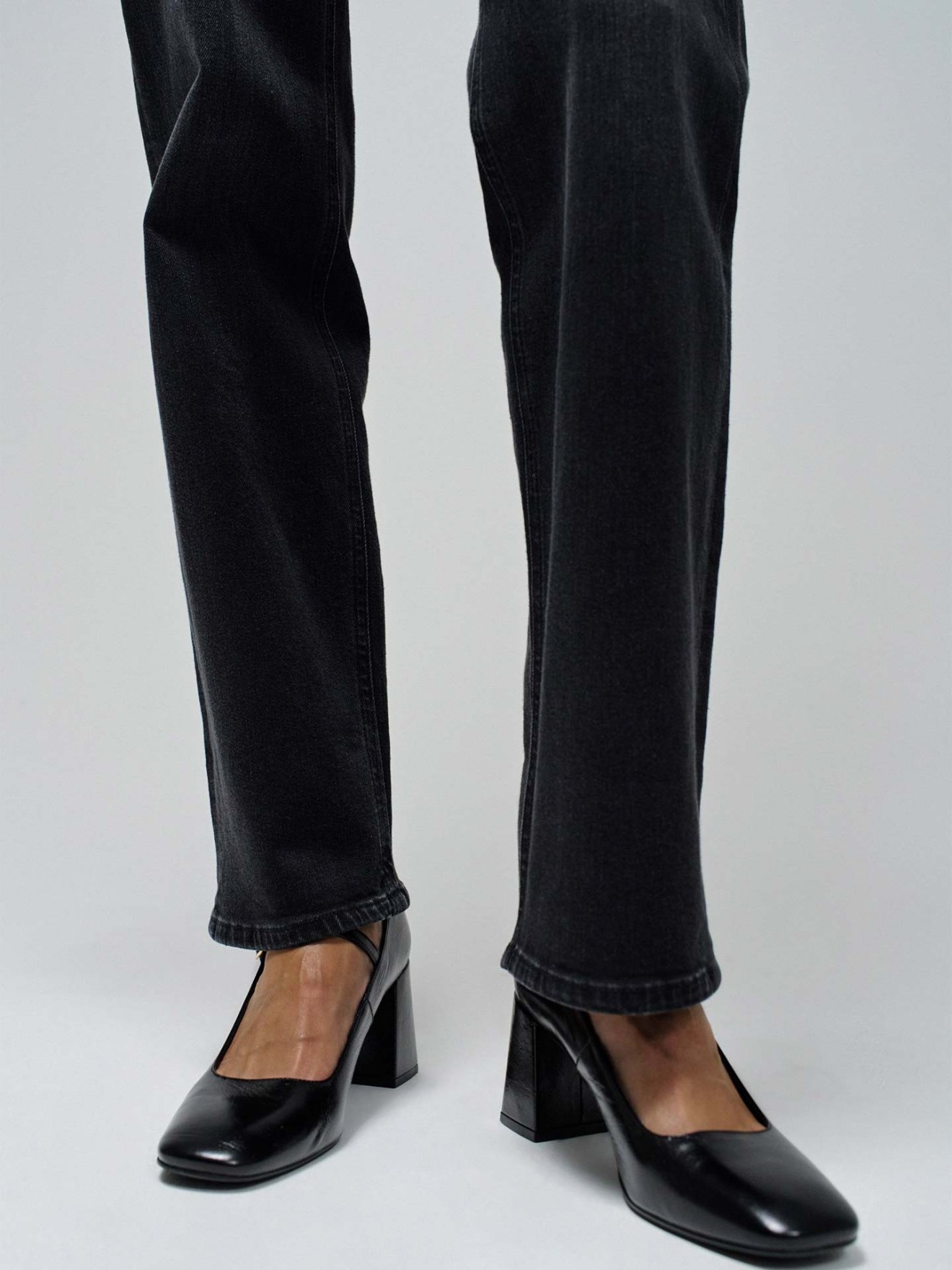 Cal�as de Ganga Straight Fit