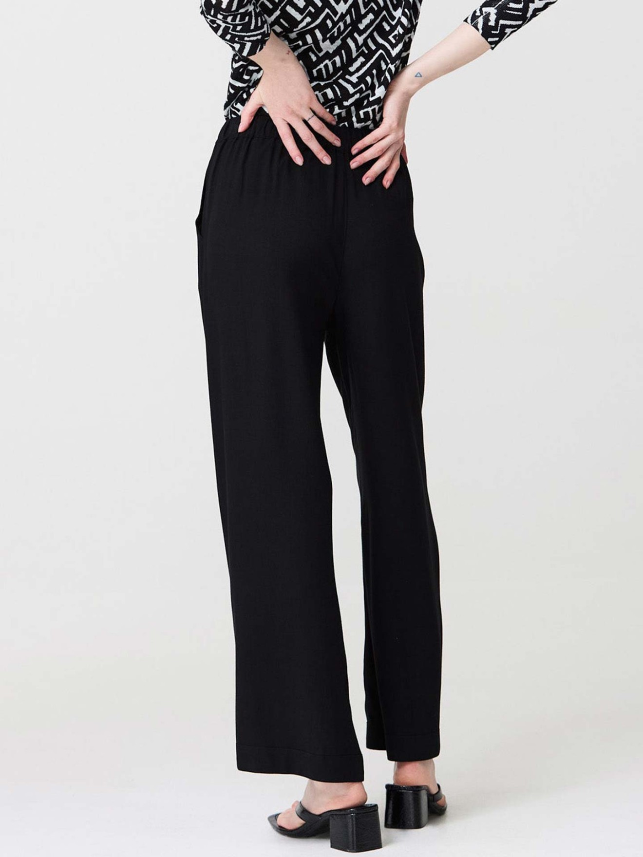 Cal�as Wide Leg