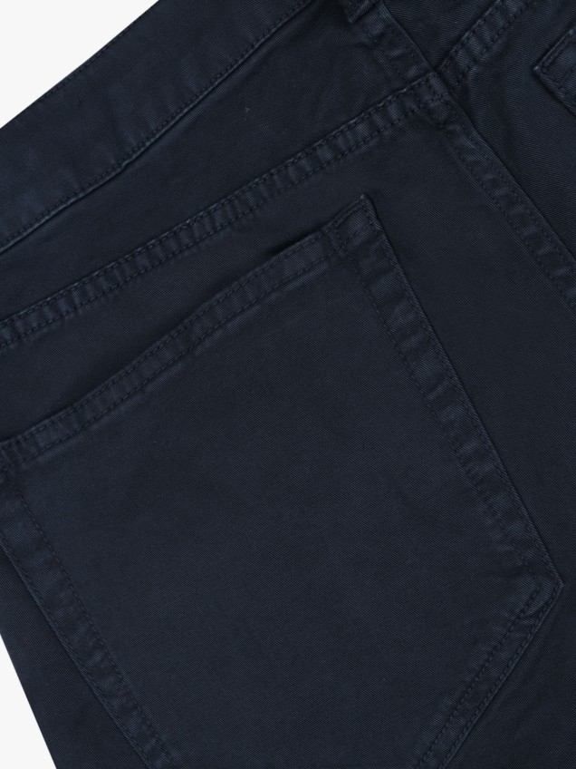 Calças Straight Fit