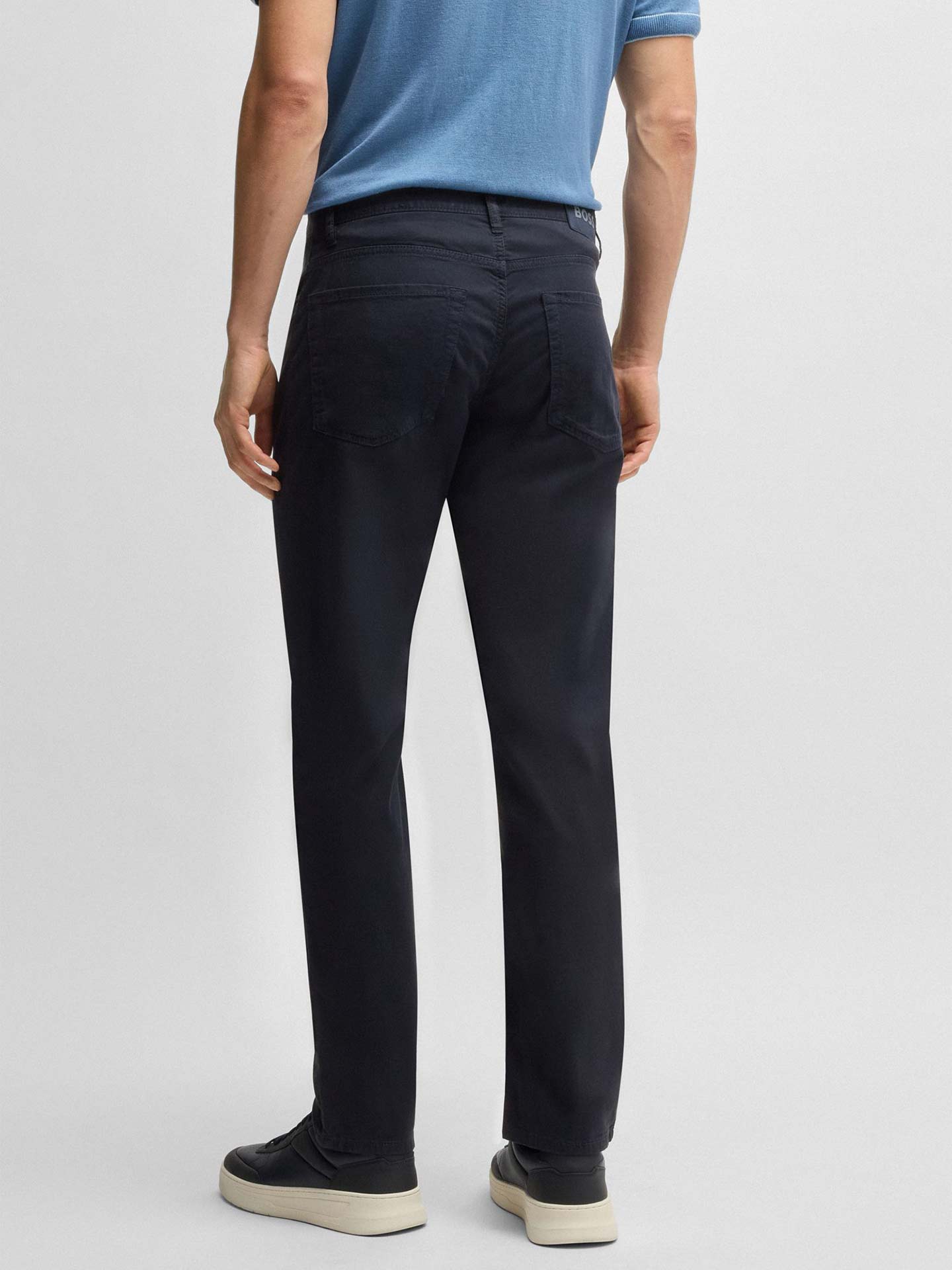 Calças Straight Fit