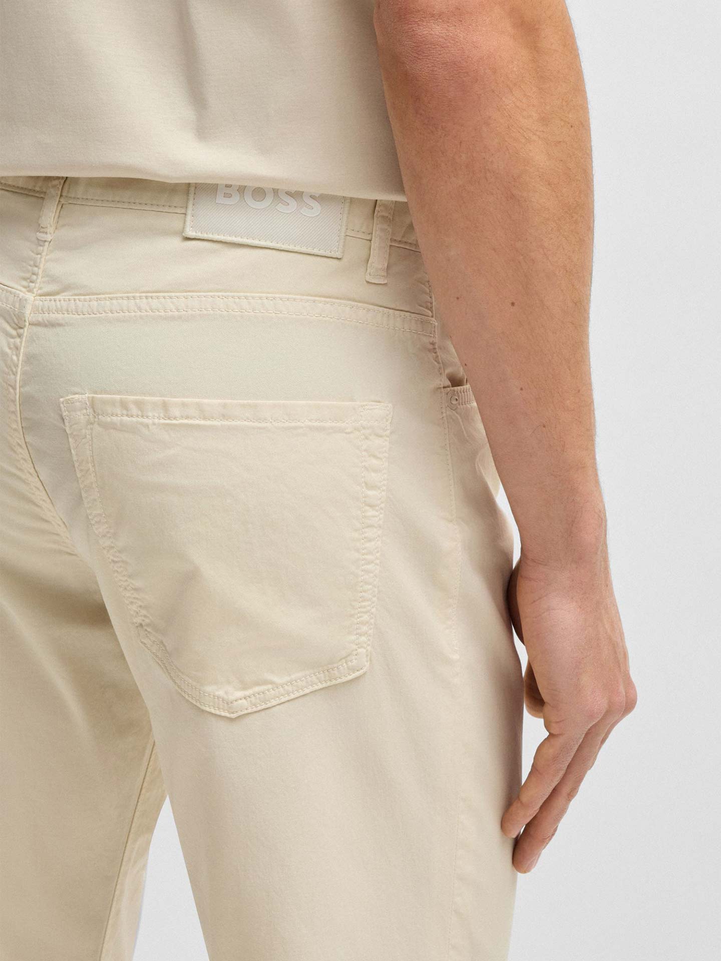 Calças Straight Fit