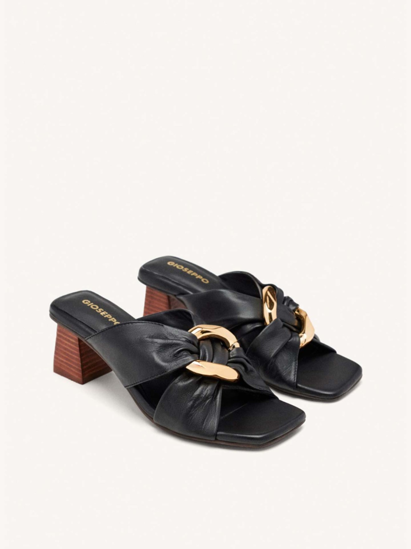 Sand�lias de Salto Alto