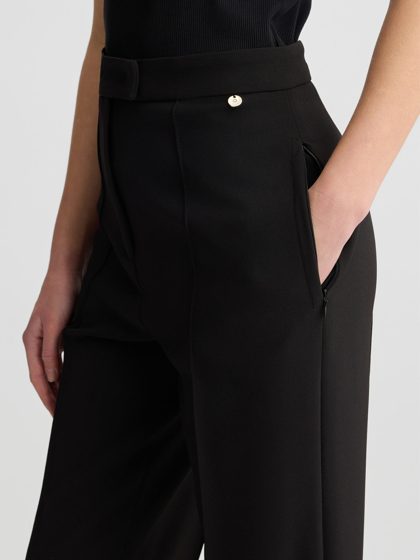 Calças Straight Fit