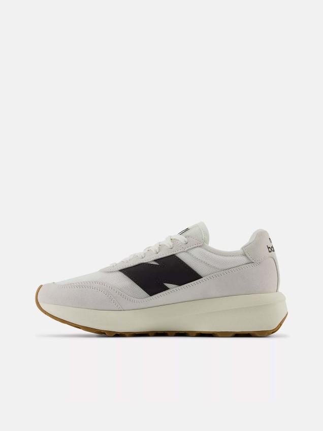 Sapatilhas 370