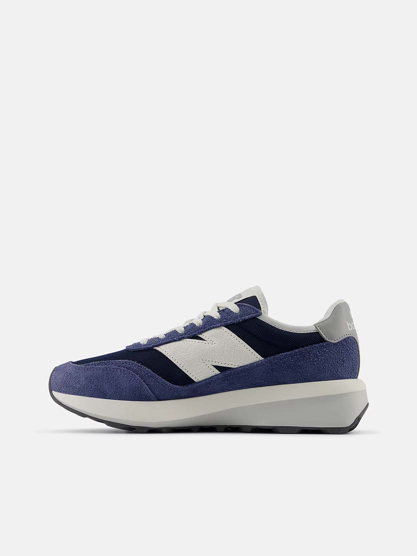 Sapatilhas 370
