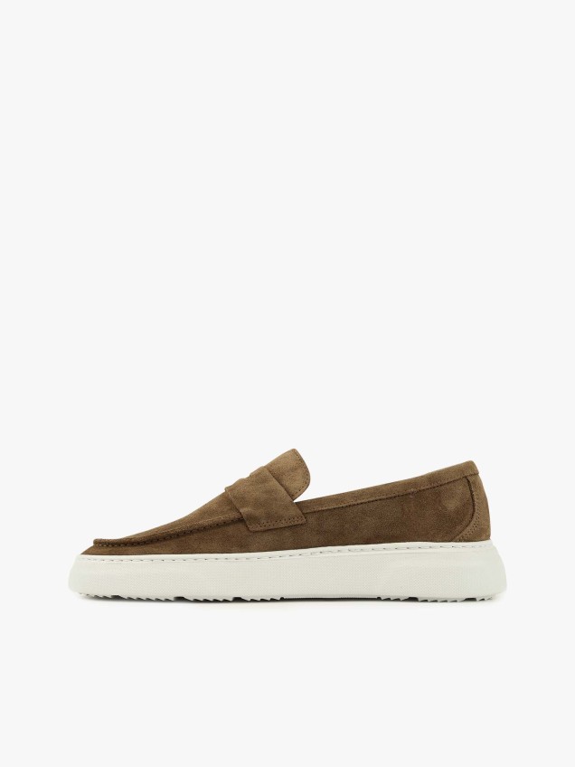 Loafers em Pele
