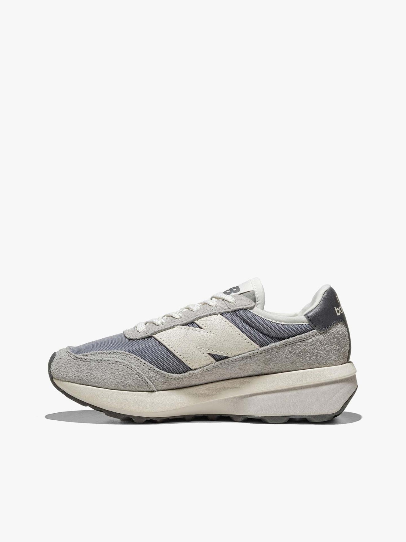 Sapatilhas 370