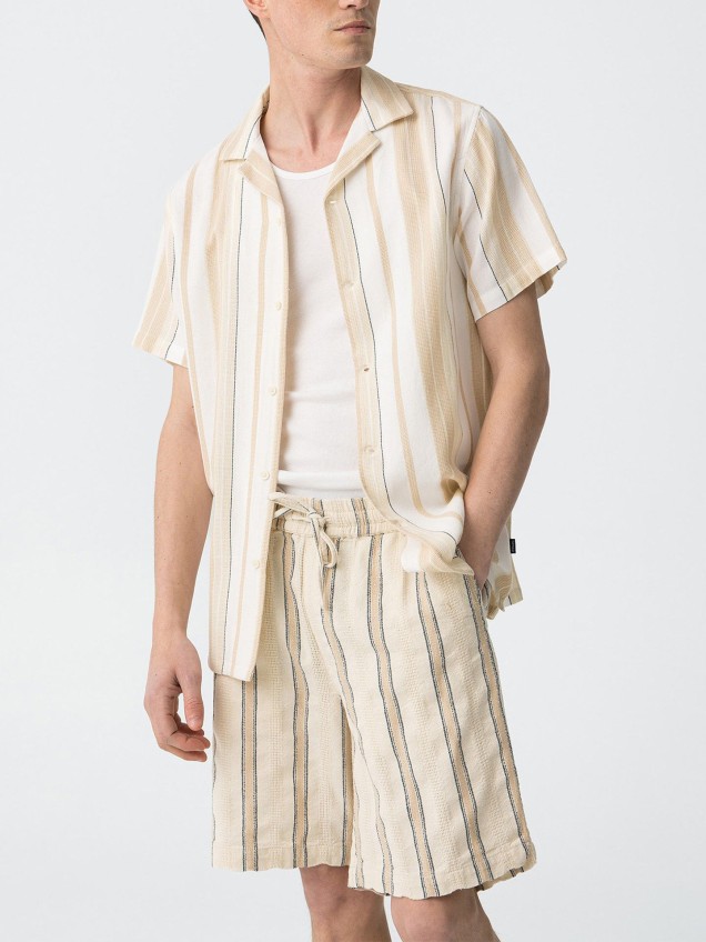 Camisa às Riscas