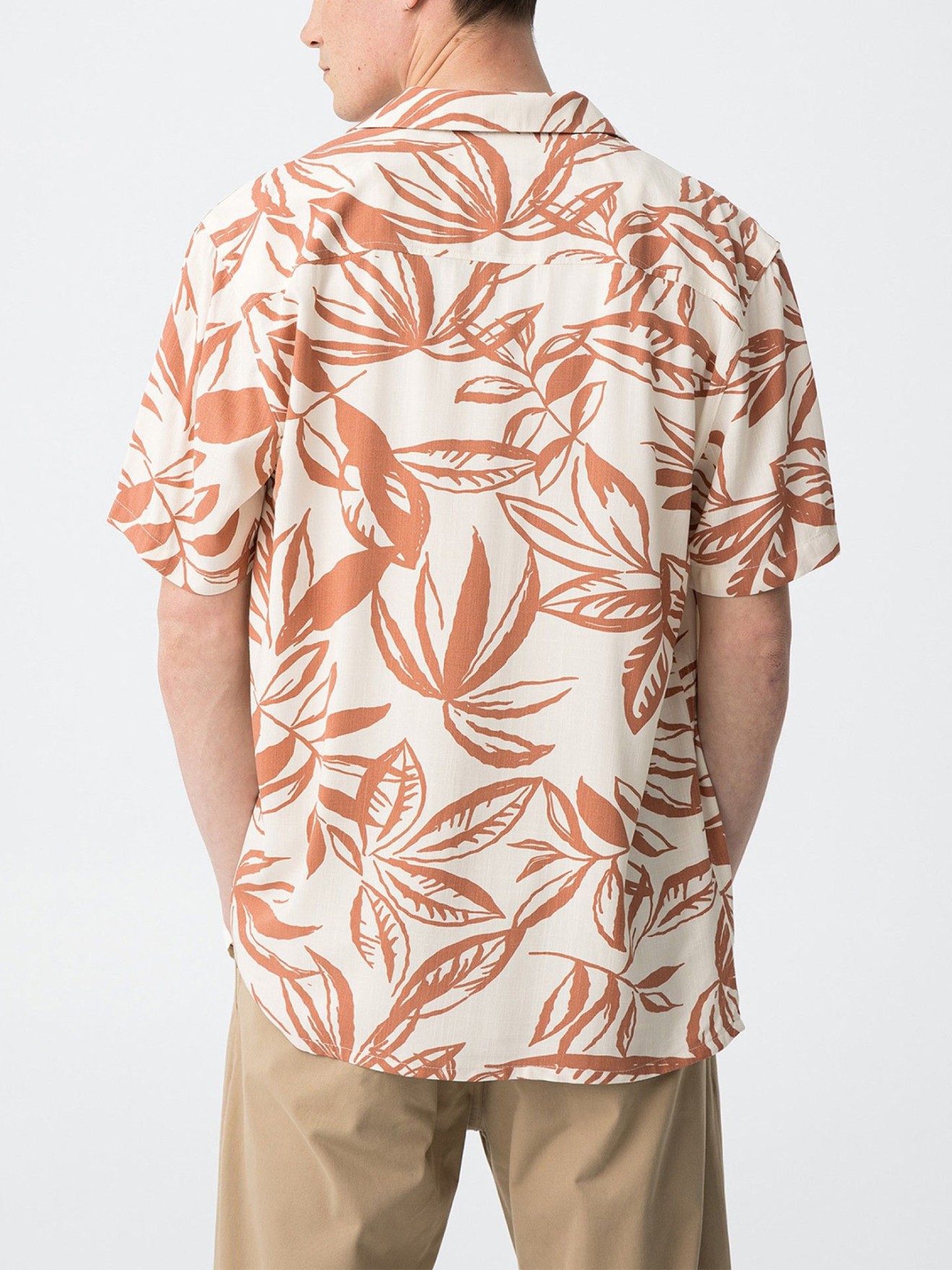 Camisa com Padr�o Floral