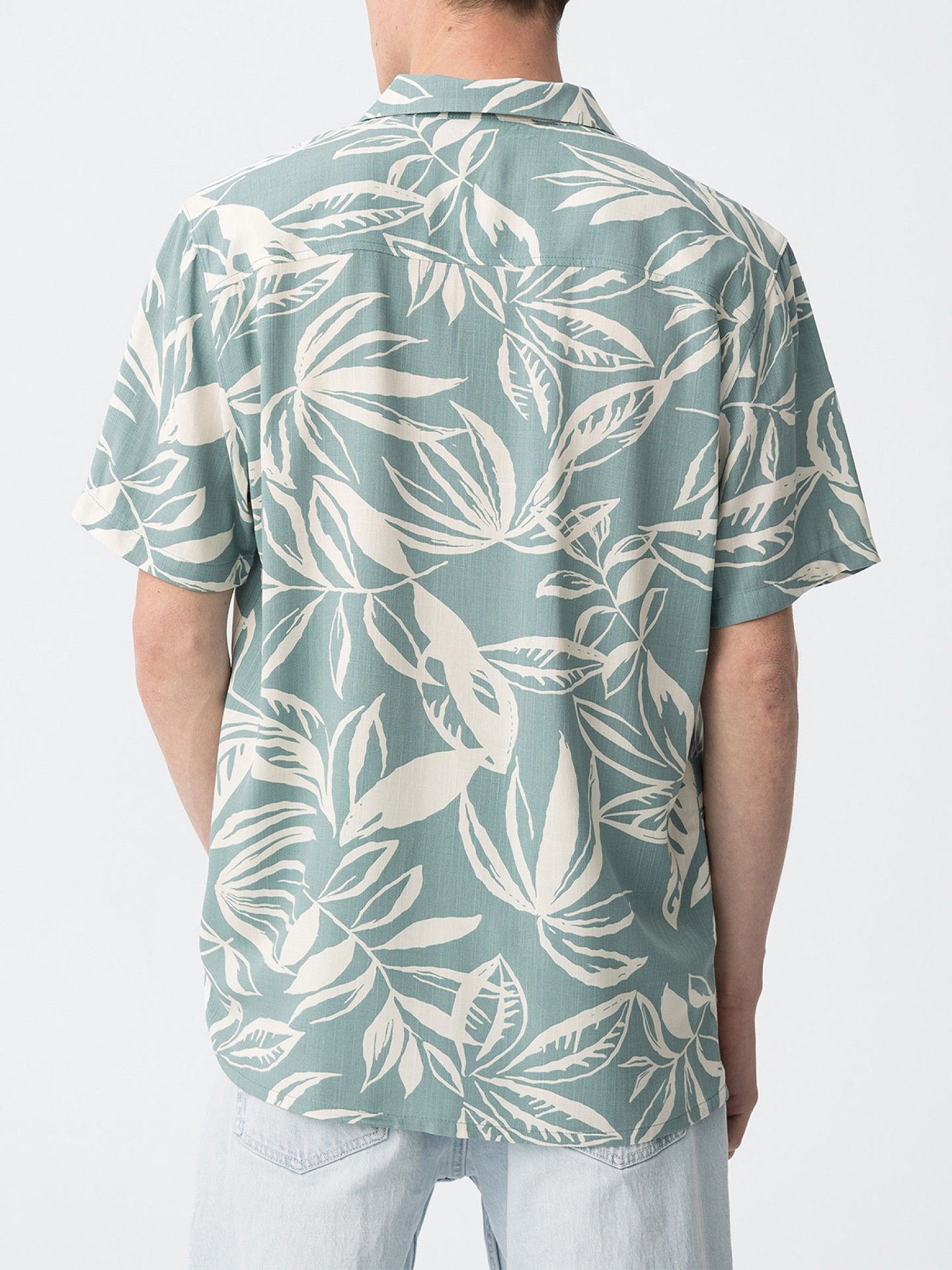 Camisa com Padrão Floral