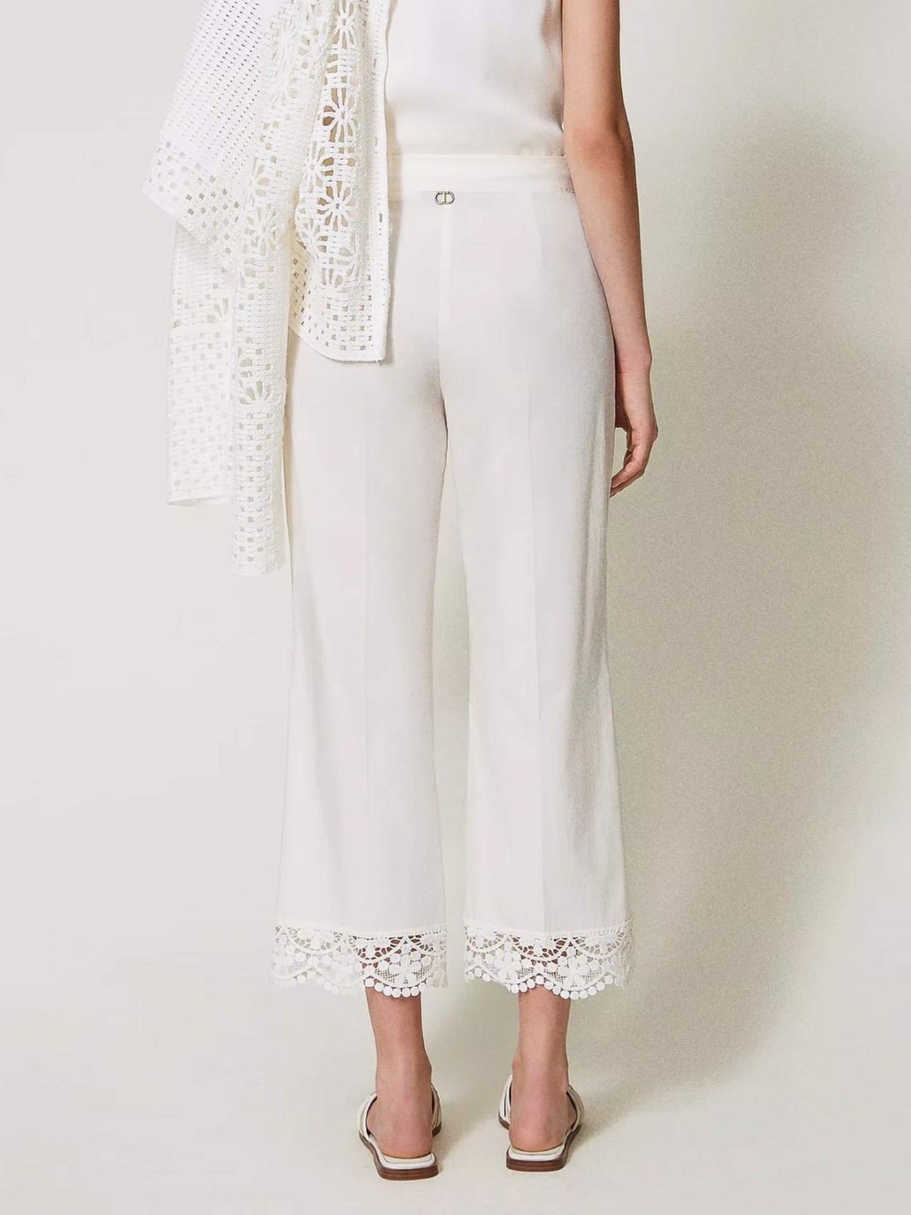 Cal�as Cropped