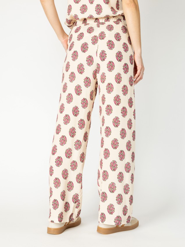 Calças Straight Fit