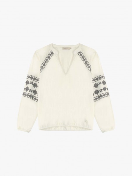 Blusa com Bordado