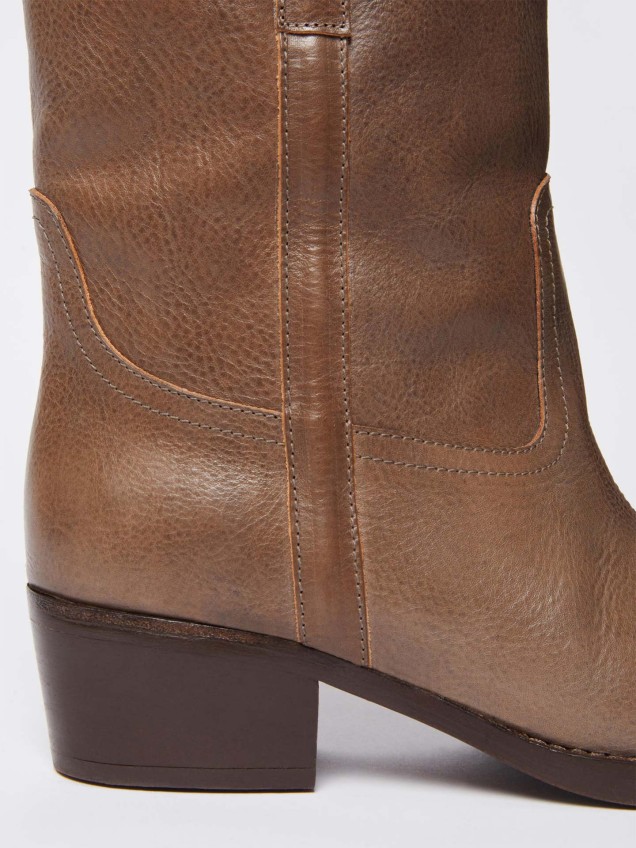 Botas Ranch