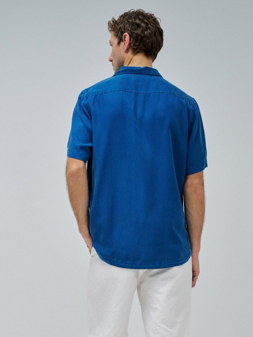Camisa em Denim