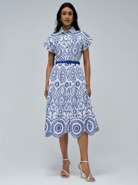 Vestido Camiseiro com Bordado Ingls