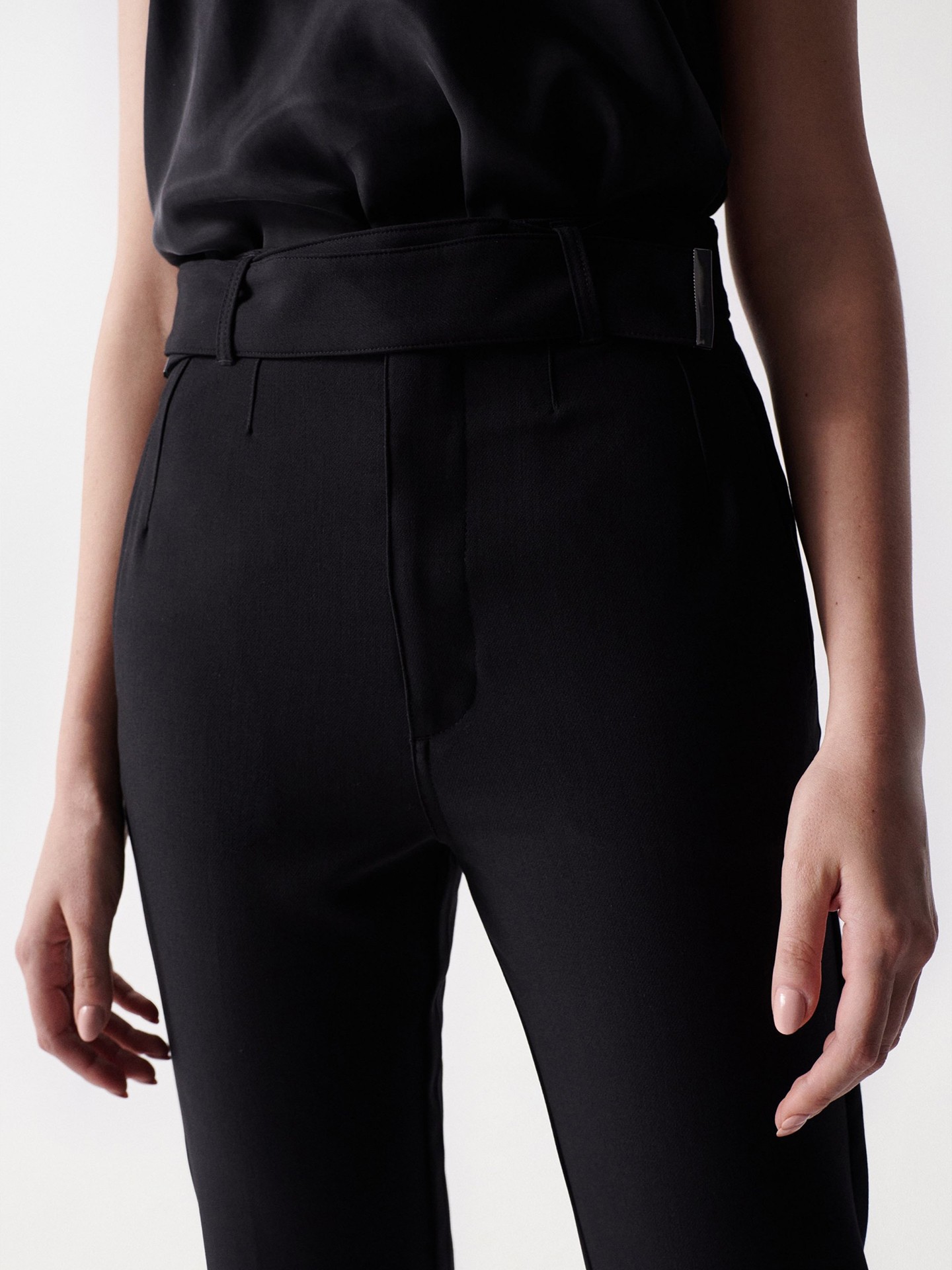 Calças Slim Cropped Fit