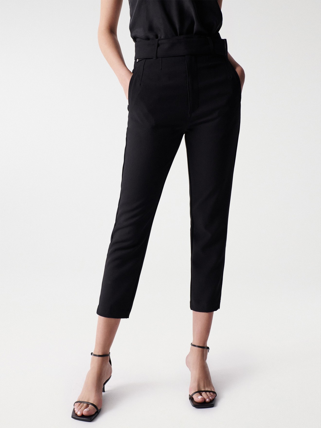 Calas Slim Cropped Fit