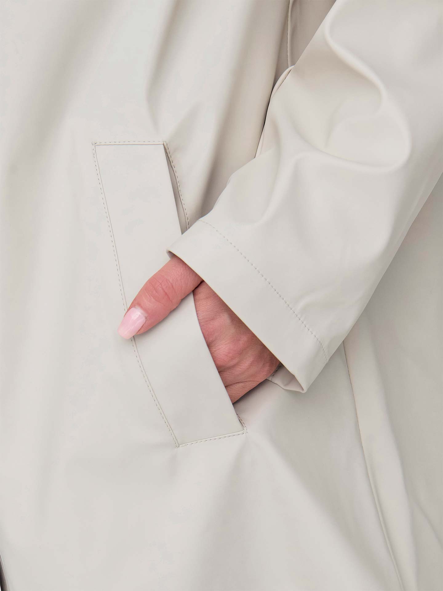 Parka Impermeável com Capuz