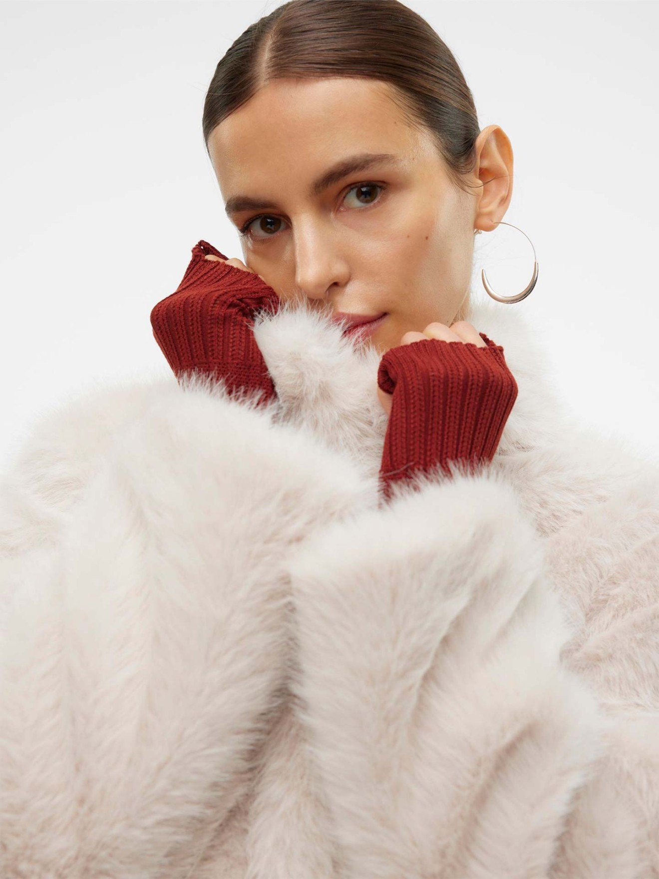 Casaco de Gola Alta Efeito Pelo