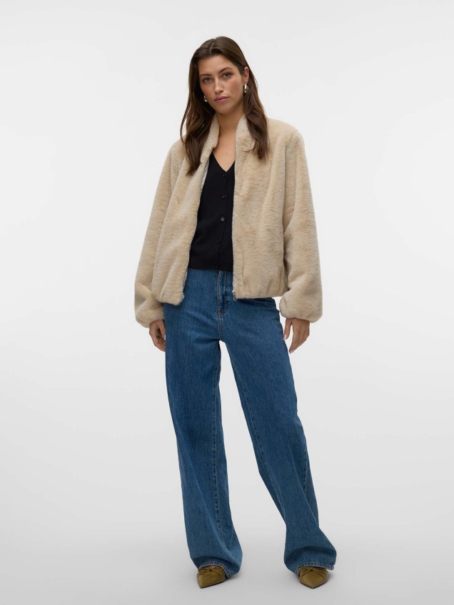 Casaco Curto de Efeito Pelo Sonjaliga