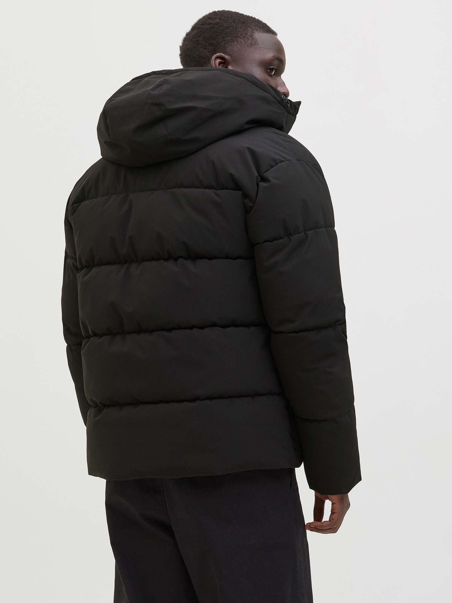 Blusão Acolchoado com Capuz