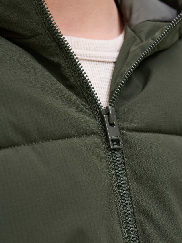 Blusão Acolchoado com Capuz