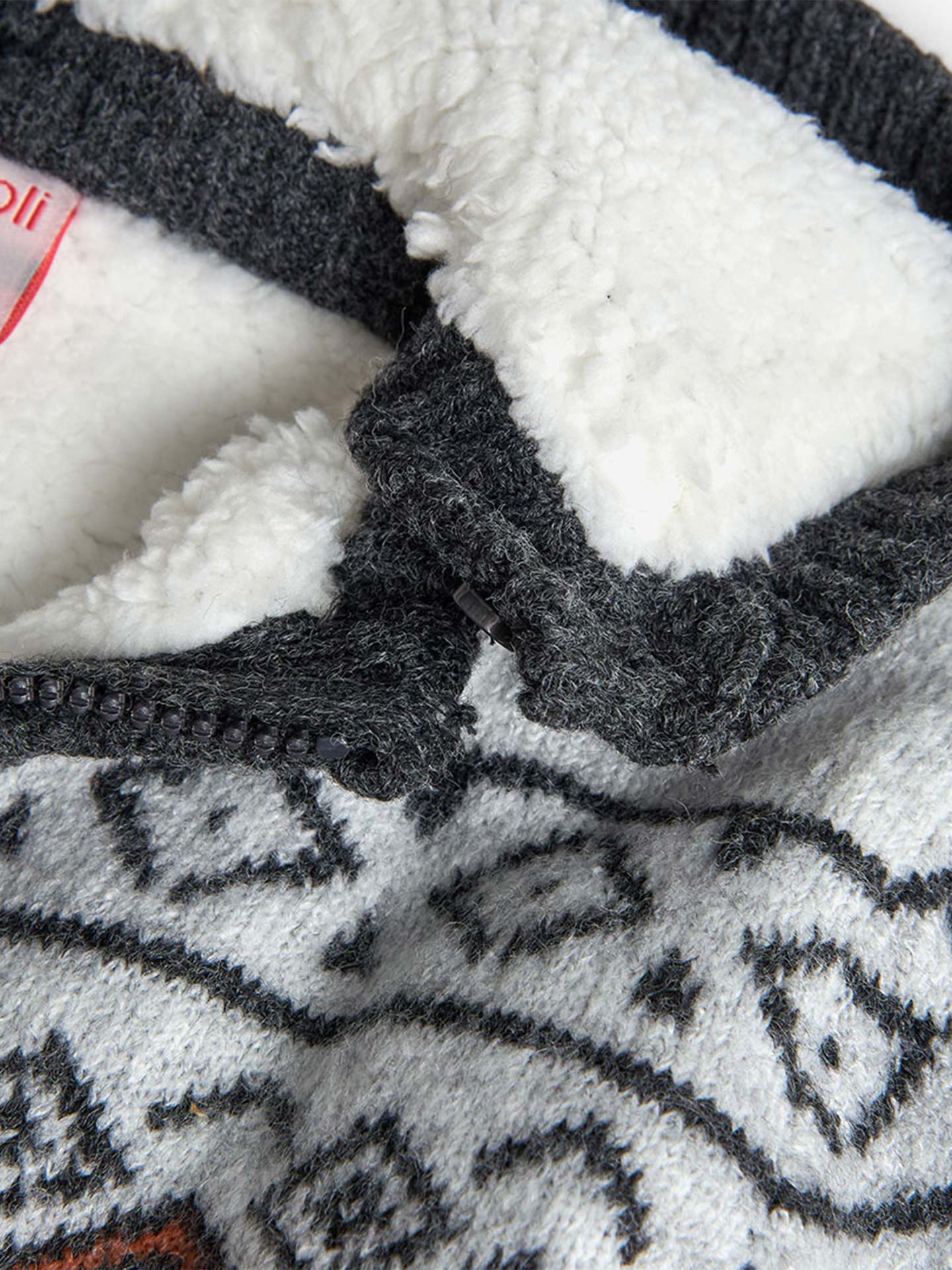 Casaco de Malha com Capuz