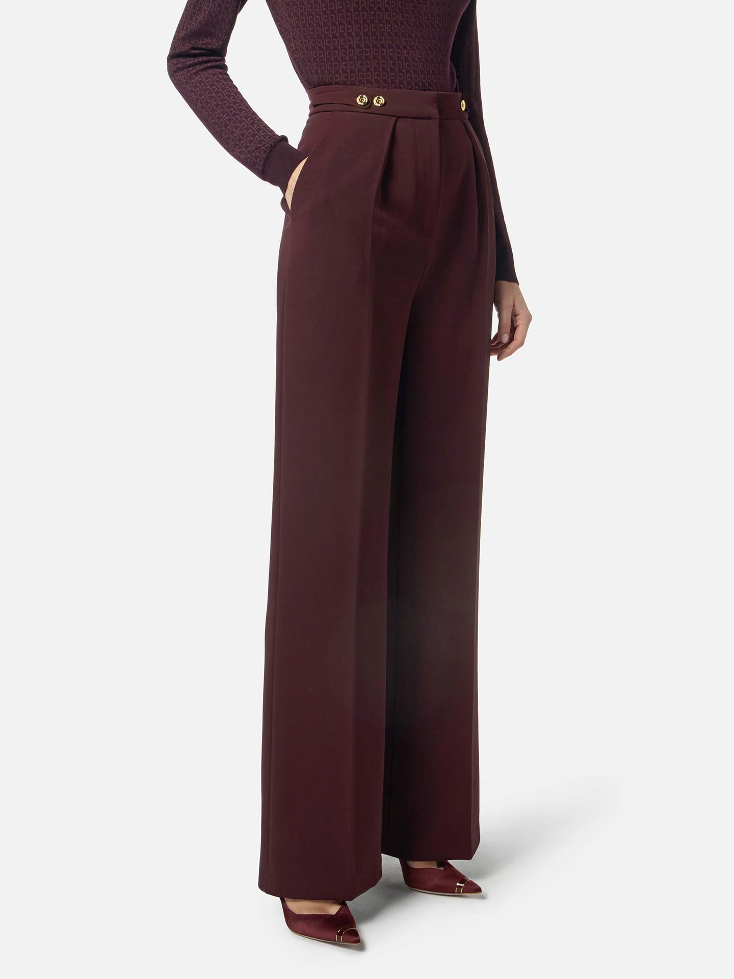 Calças com Detalhes Dourados