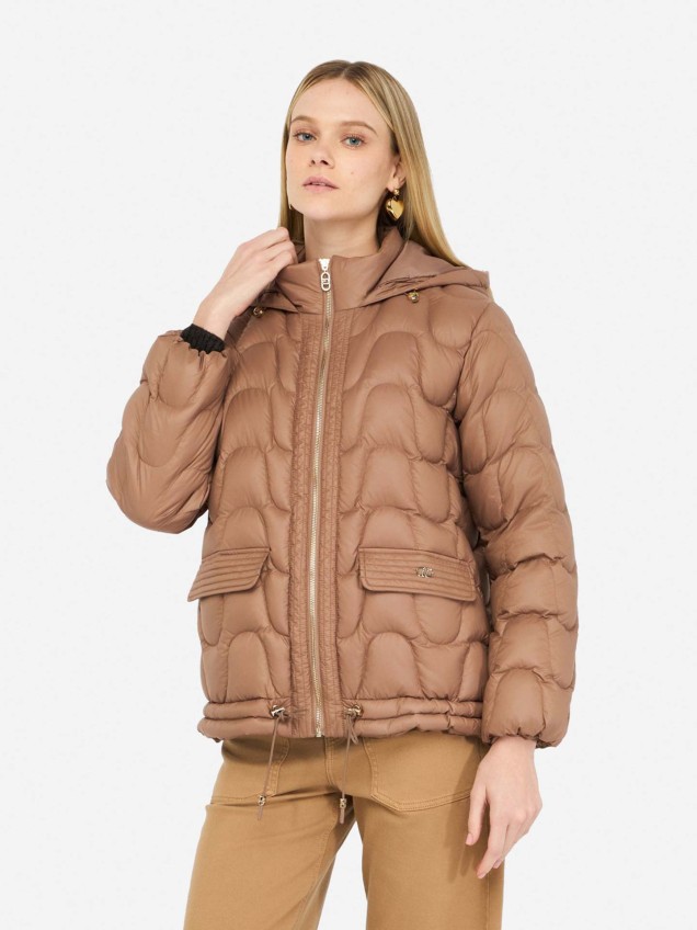 Blus�o Acolchoado com Capuz