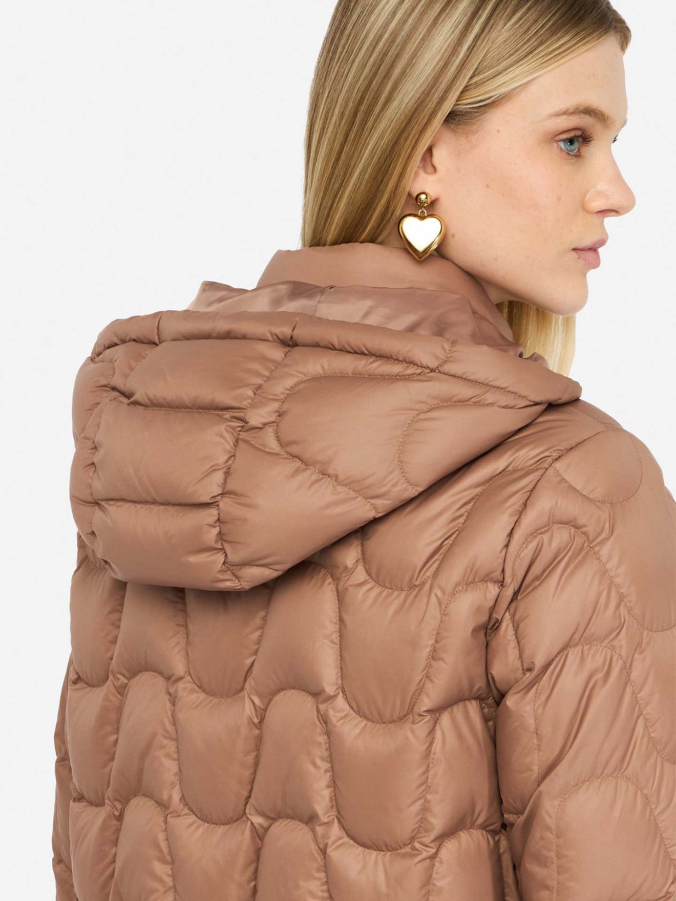 Blus�o Acolchoado com Capuz