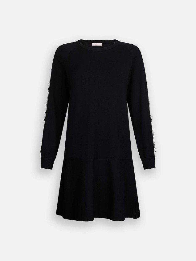 Vestido Curto em Malha