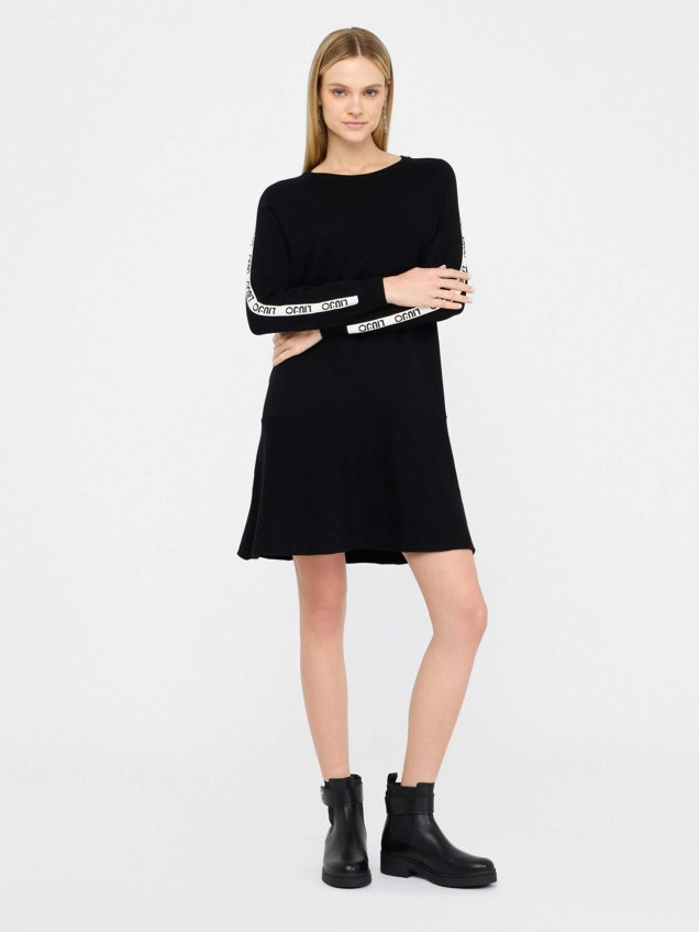 Vestido Curto em Malha