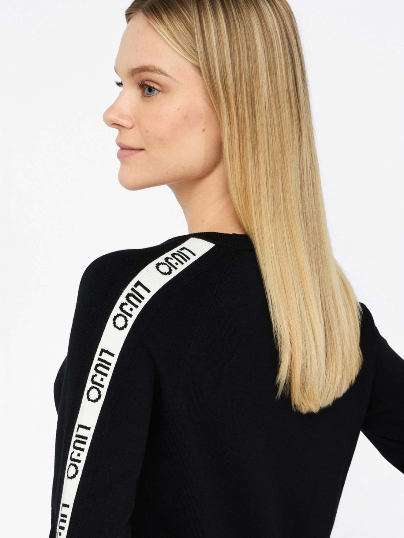 Vestido Curto em Malha