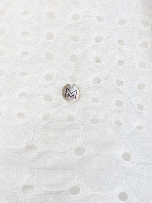 Camisa com Bordados