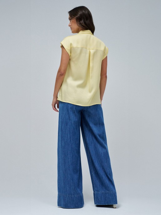 Blusa com Padro Floral