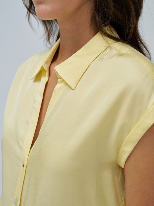 Blusa com Padro Floral