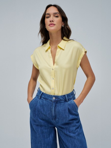 Blusa com Padro Floral