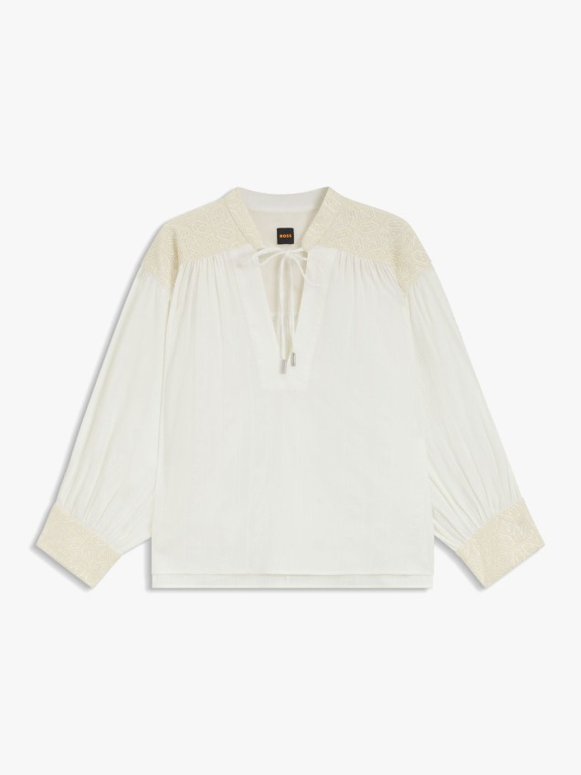 Blusa com Bordados