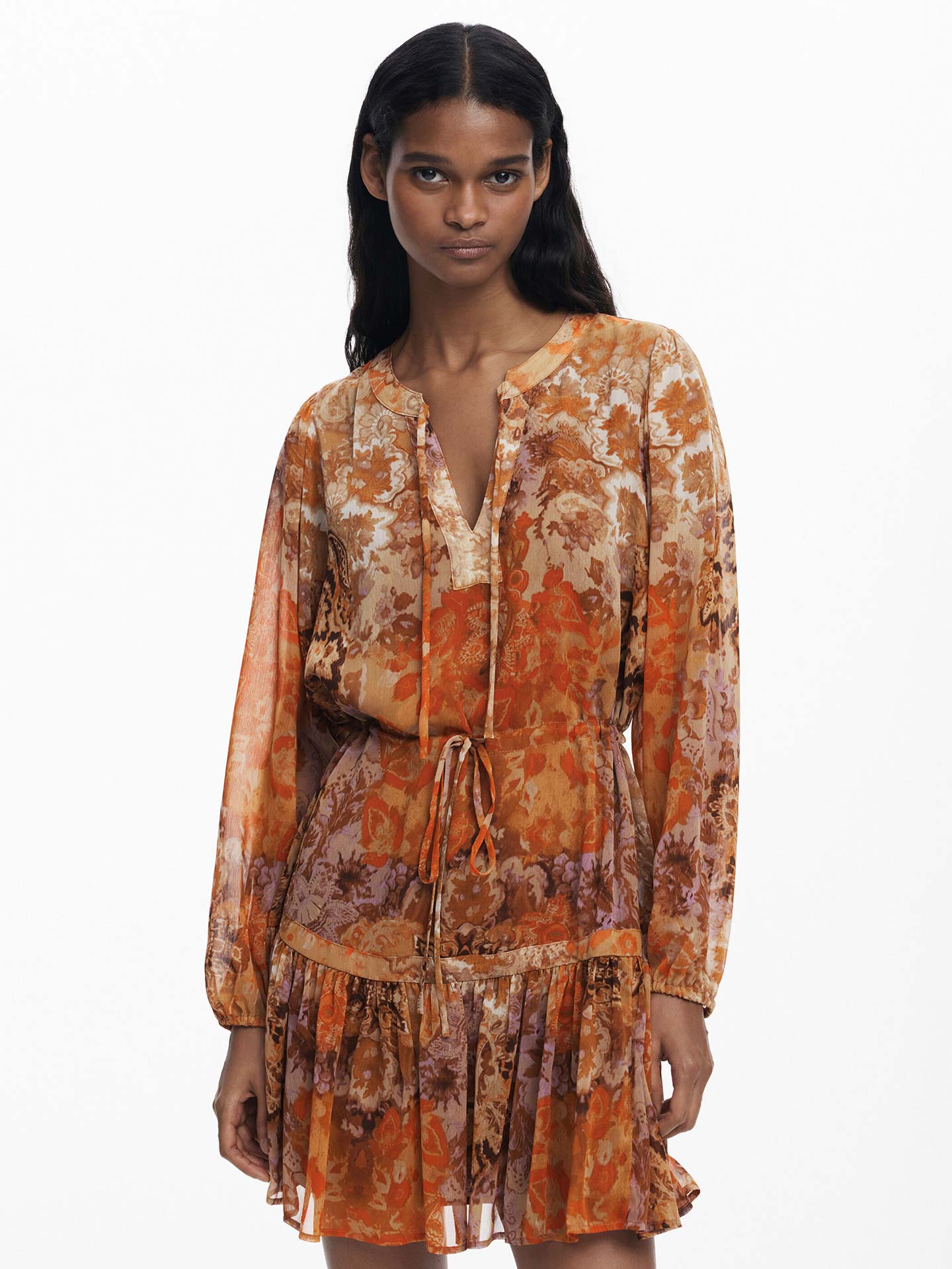 Vestido Curto Fluido com Padrão