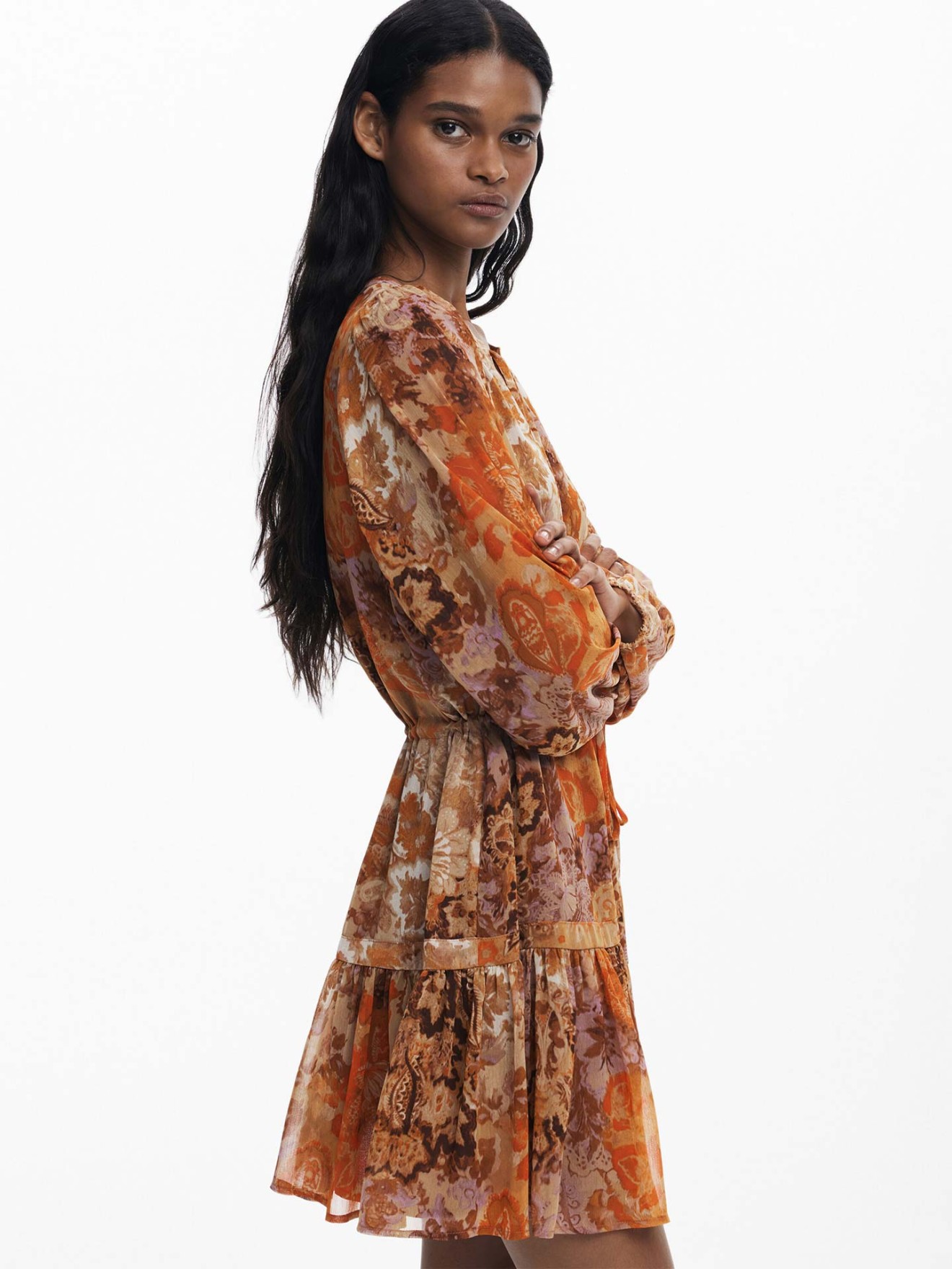 Vestido Curto Fluido com Padrão