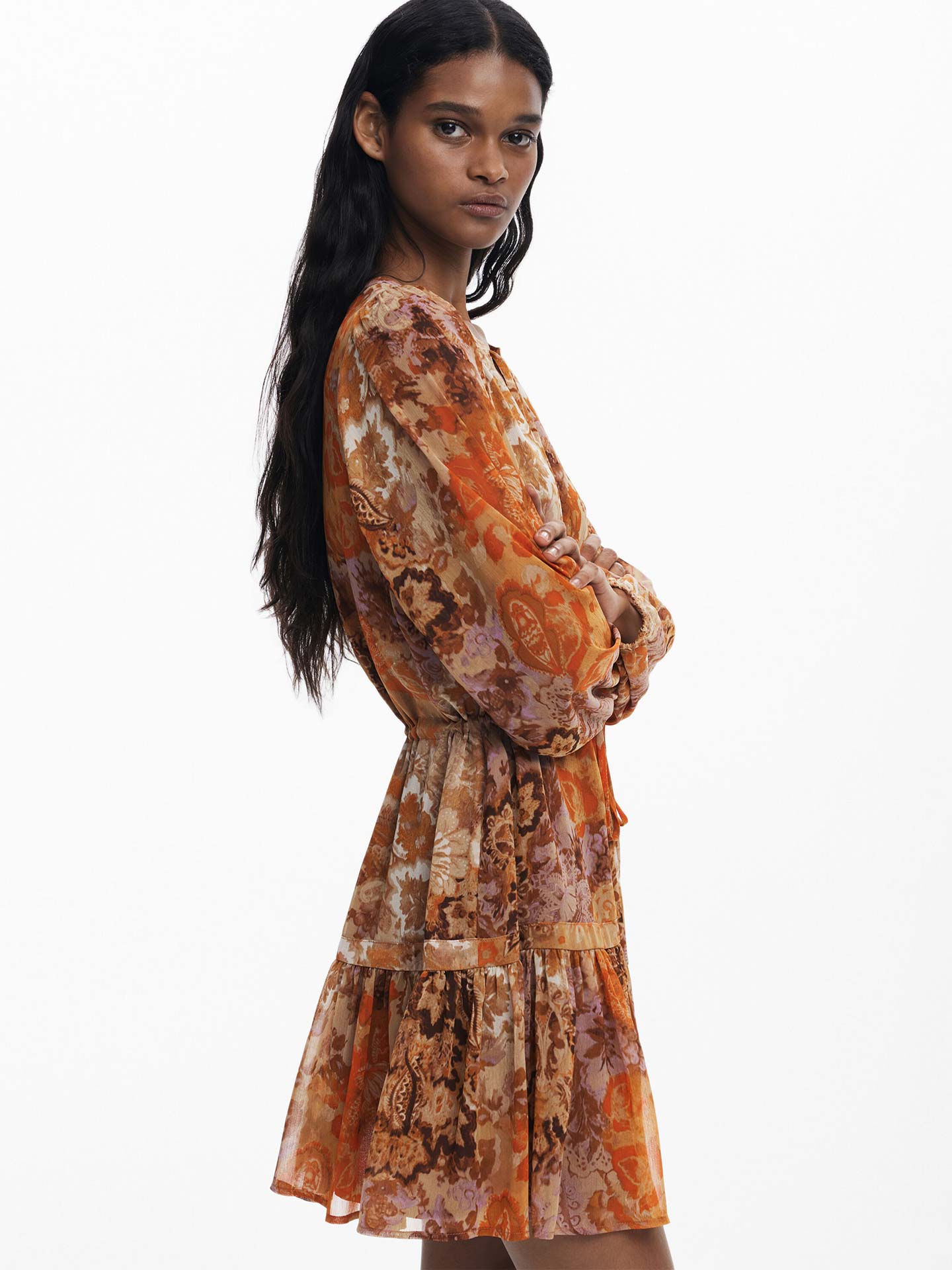 Vestido Curto Fluido com Padrão