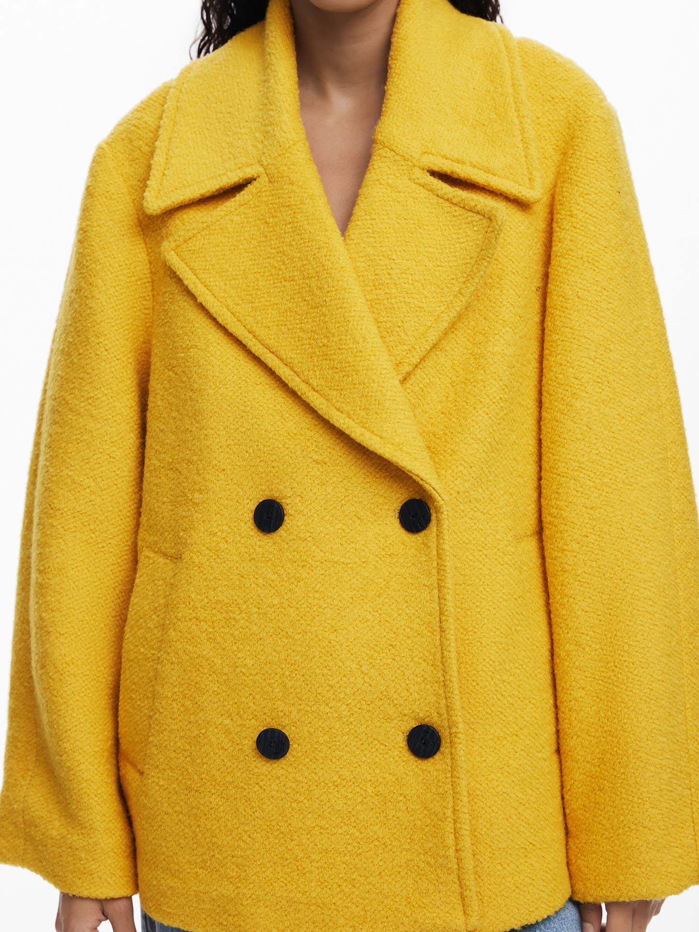 Casaco Curto com Gola de Lapela