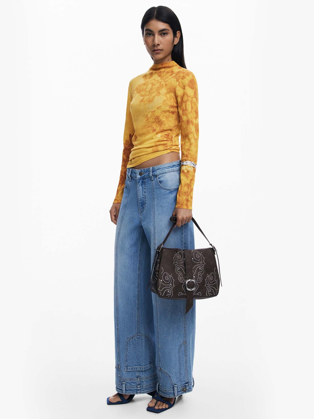 Mala de Ombro com Tachas