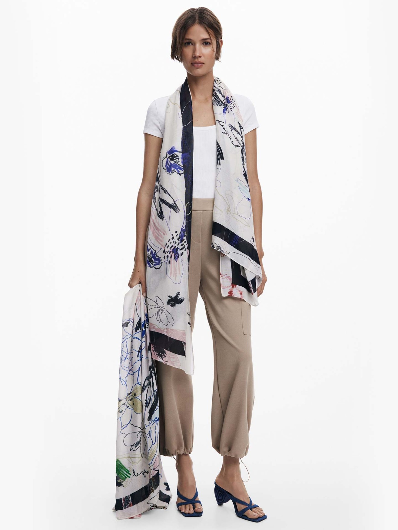 Leno Retangular com Estampado Floral Abstrato