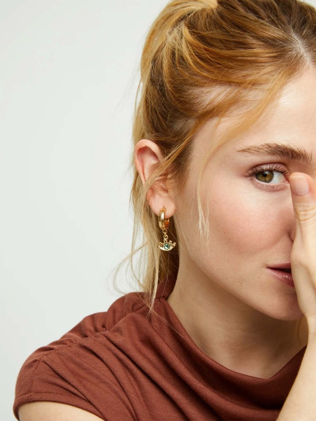 Brincos em Forma de Olho